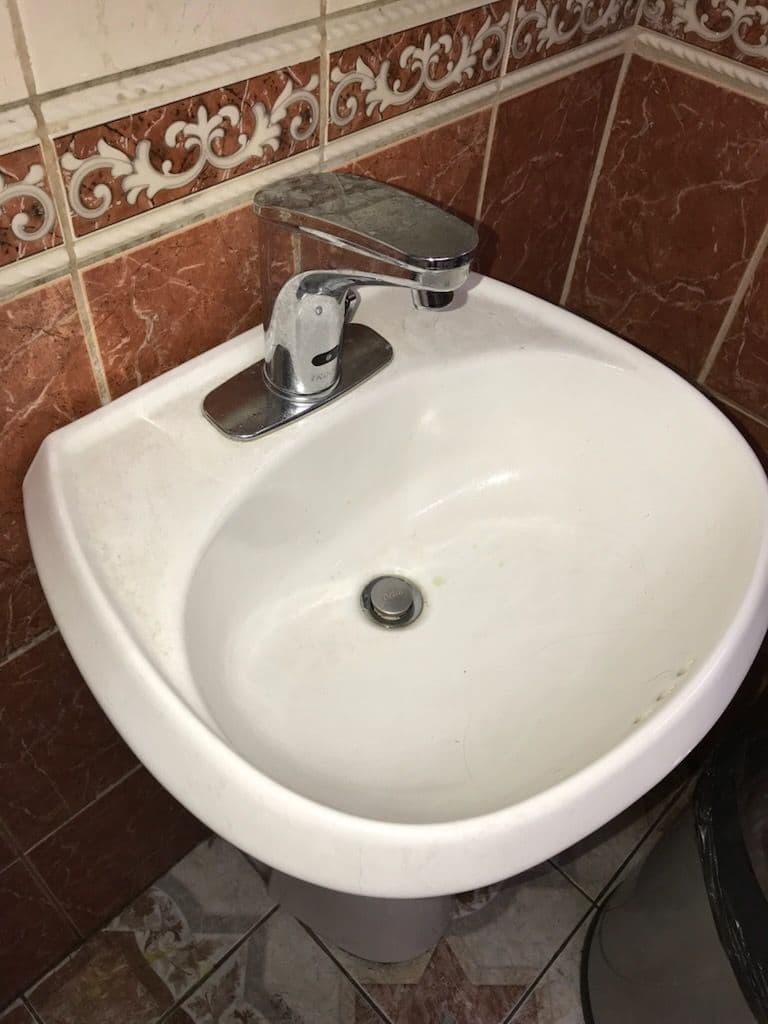 Gallery photos for Restroom Revival - Spotless Shine Achieved: Image #3